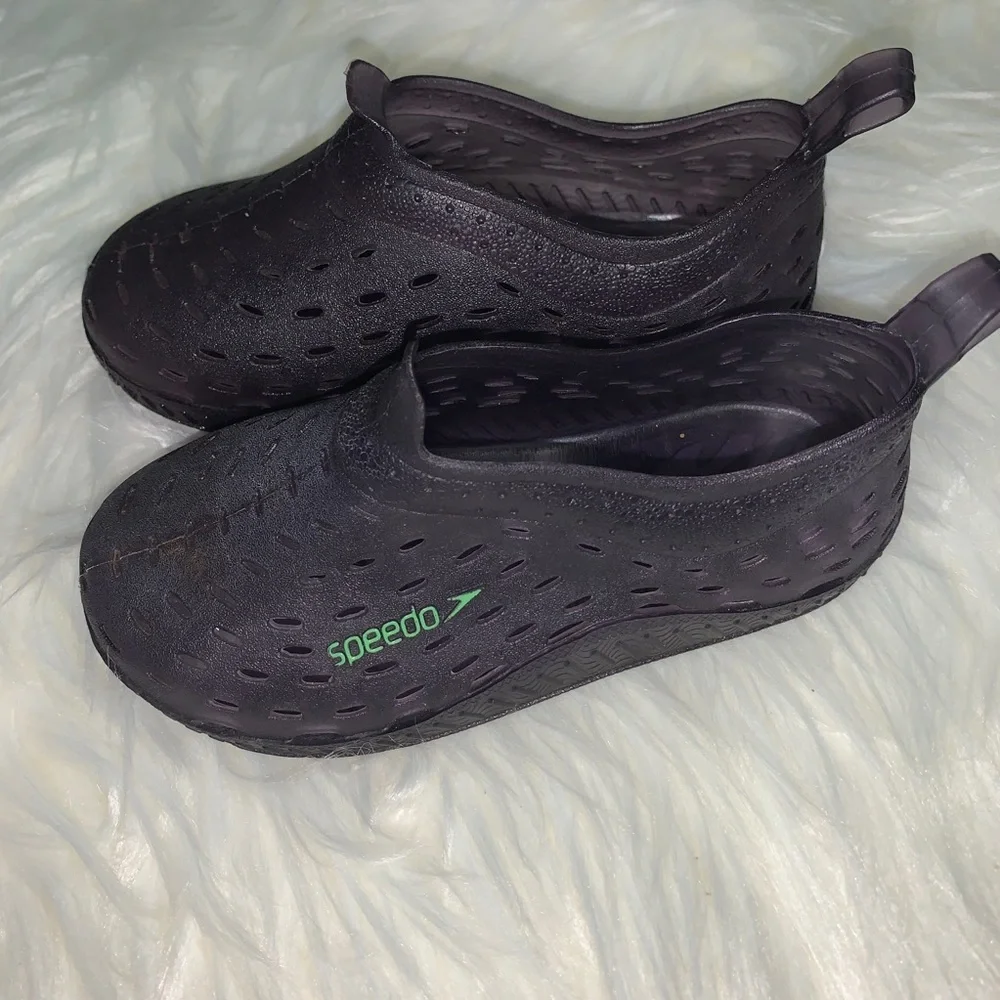 Speedo water shoes - blue - 5/6